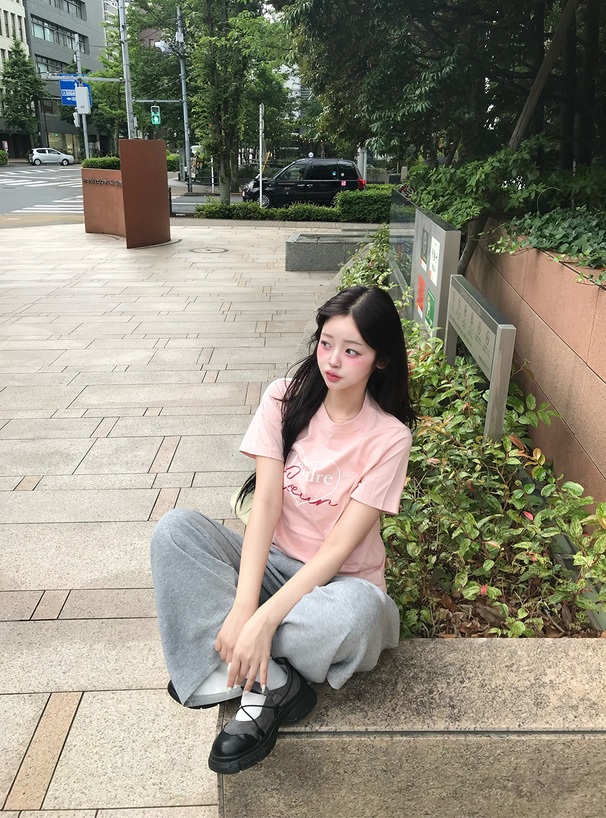 ハートロゴプリントTシャツ