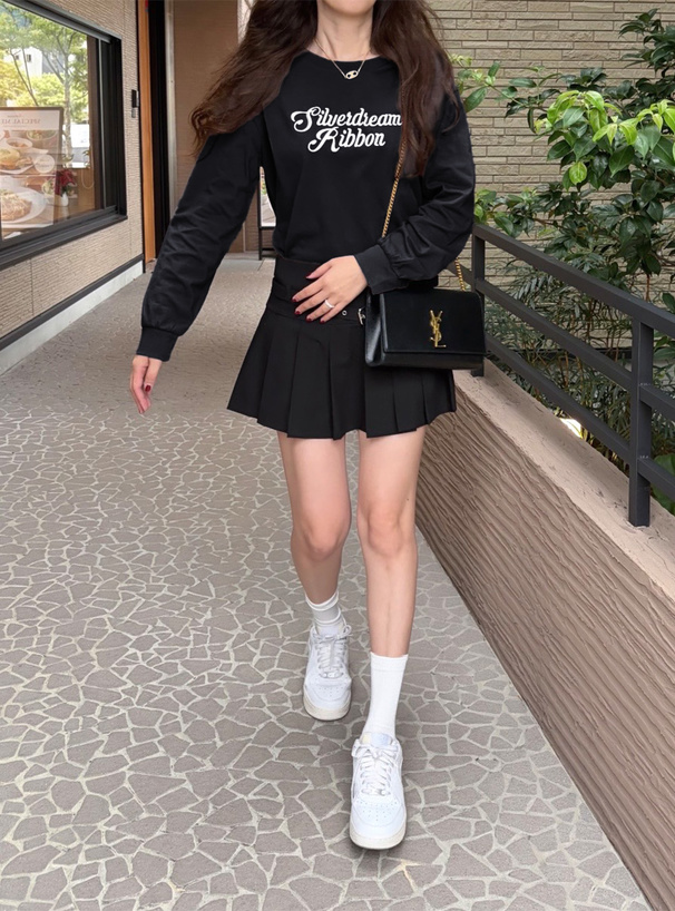 立体ロゴ刺繍ロンT