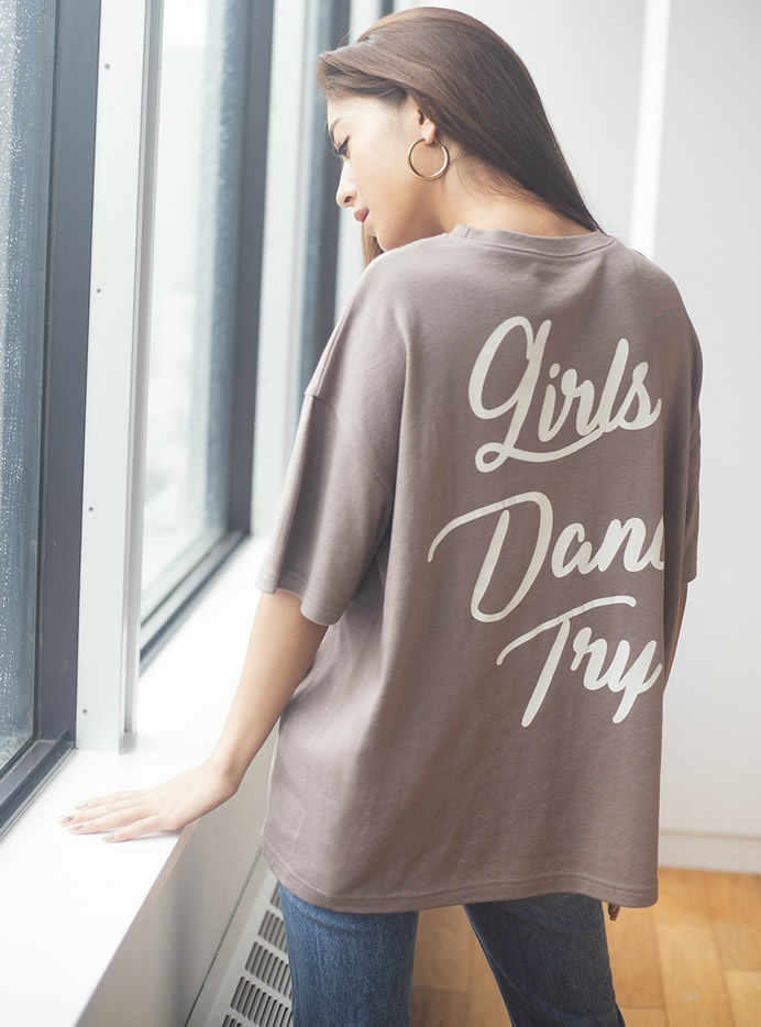 ロゴプリントTシャツ