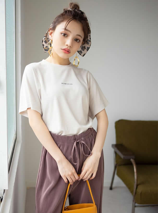 ロゴTシャツ