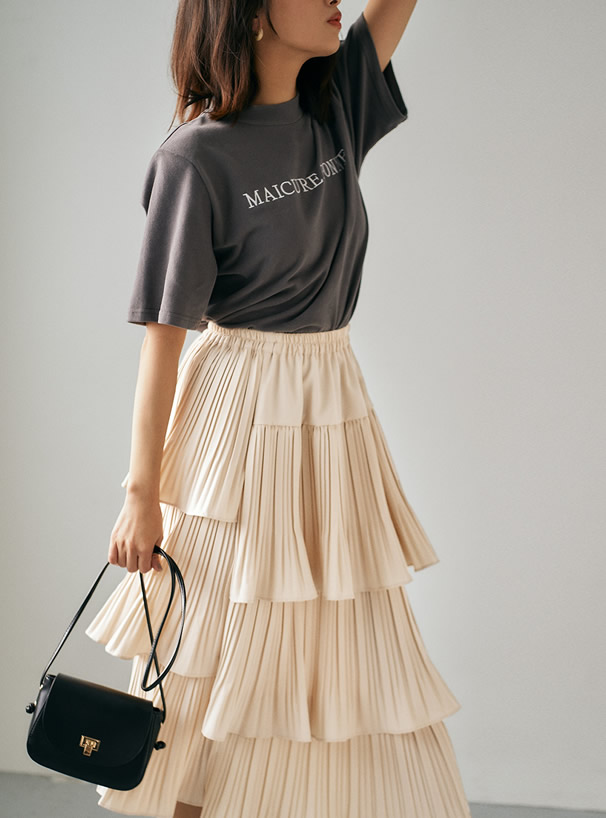 モックネックロゴ刺繍Tシャツ
