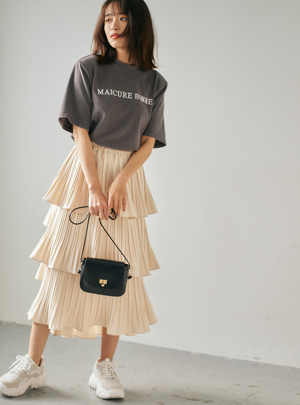 モックネックロゴ刺繍Tシャツ