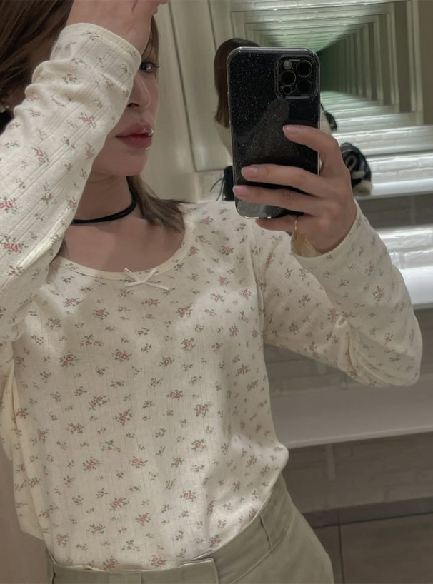 フラワー柄ショート丈ロンT