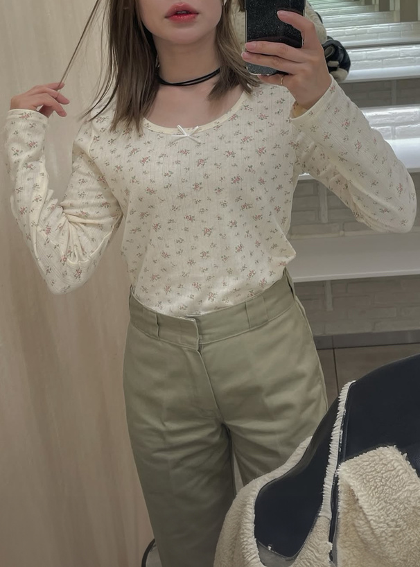 フラワー柄ショート丈ロンT