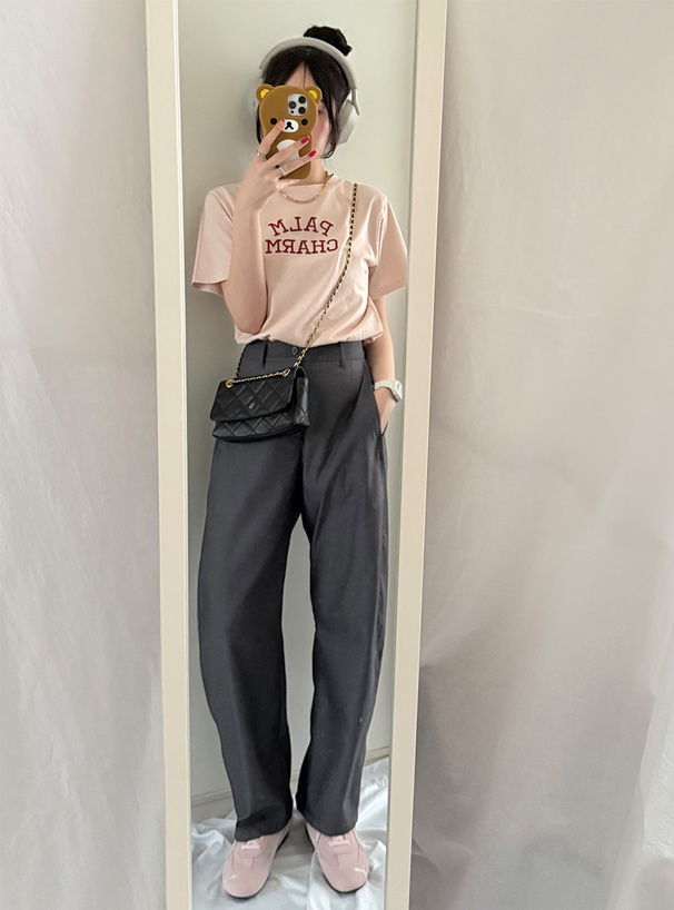 ロゴ刺繍Tシャツ