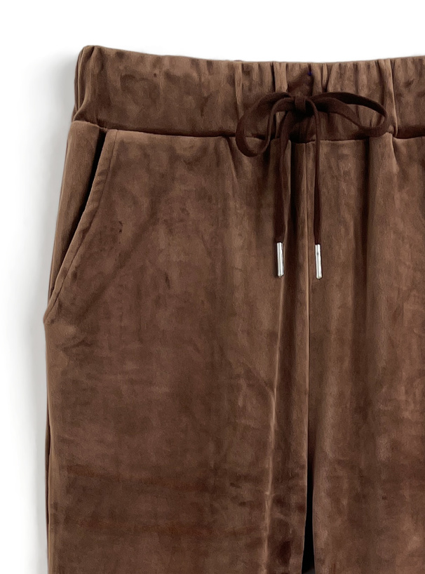 ベロアパーカー×フレアパンツセットアップ