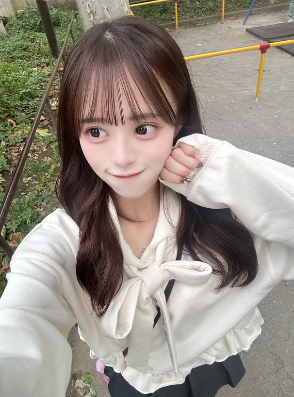 リボンロゴ刺繍フリルスウェットパーカー[ze978] | レディース