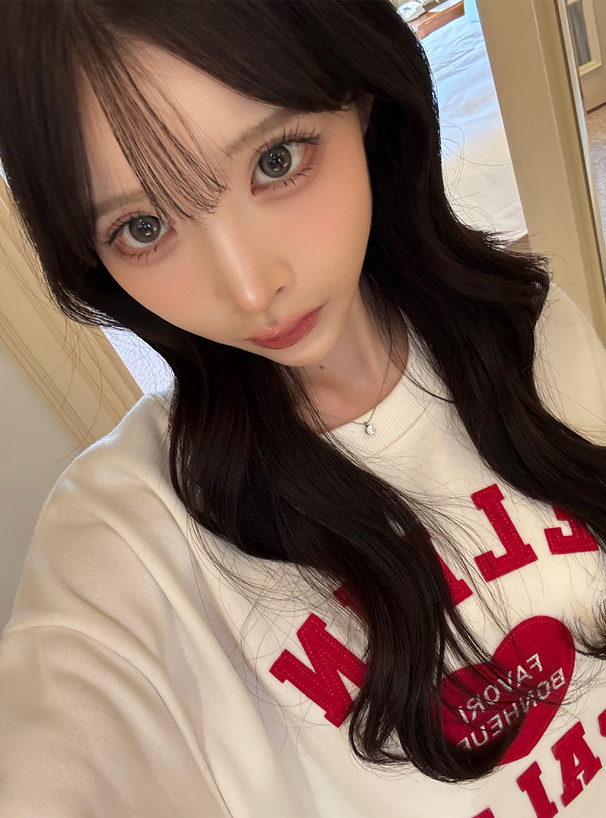 フェルトロゴスウェットトップス