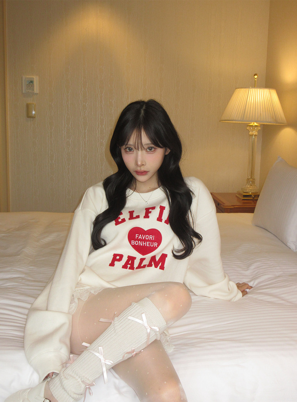 フェルトロゴスウェットトップス