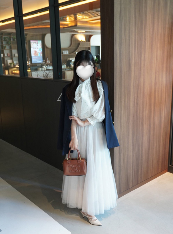 ポインテッドトゥナローストラップパンプス