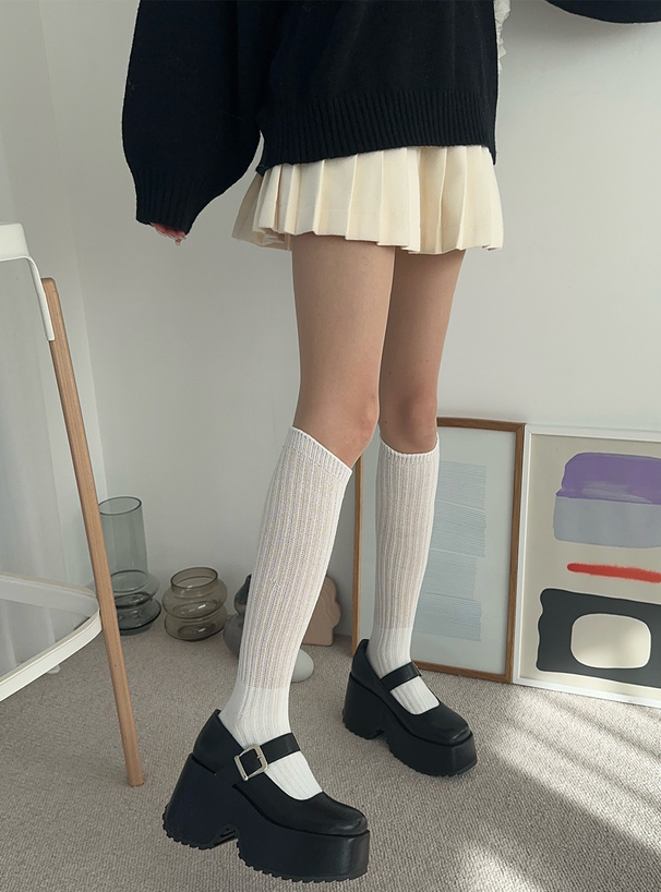 ストラップ厚底ローファー