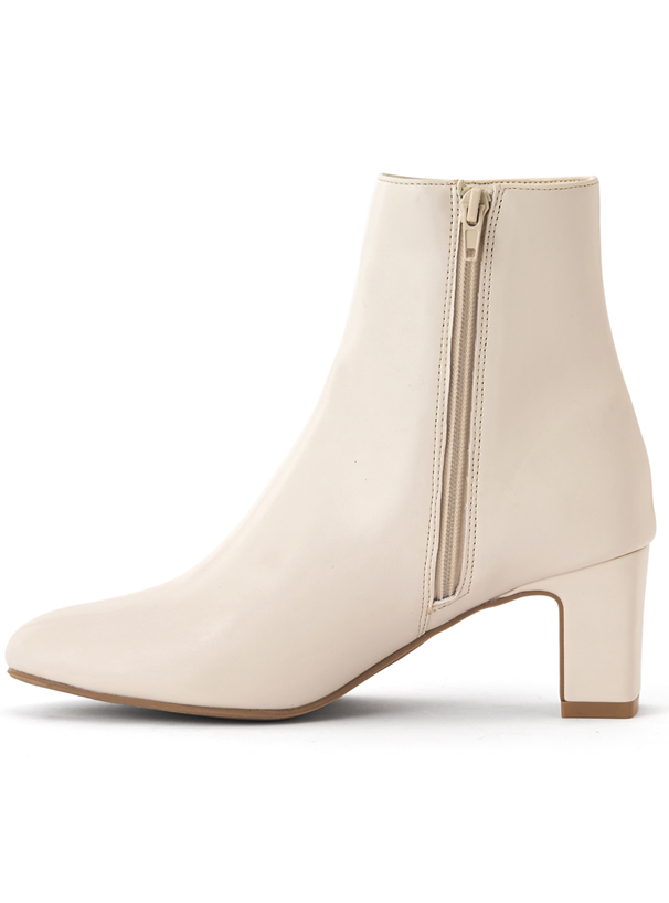 レザーショートブーツ