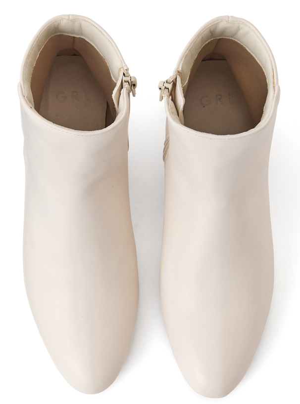 レザーショートブーツ