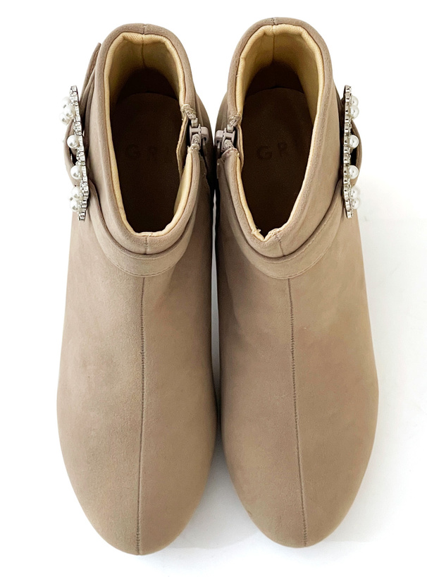 パールビジューバックルスエードショートブーツ