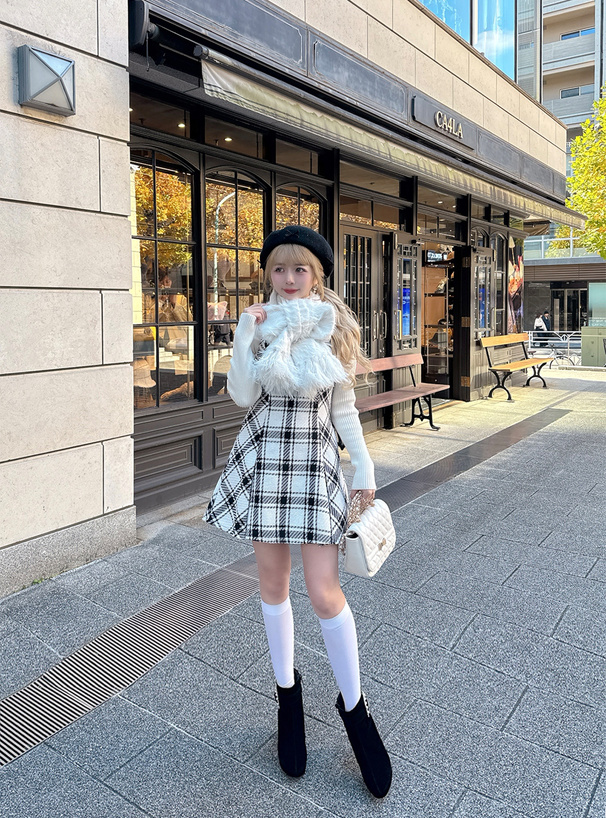 パールビジューバックルスエードショートブーツ