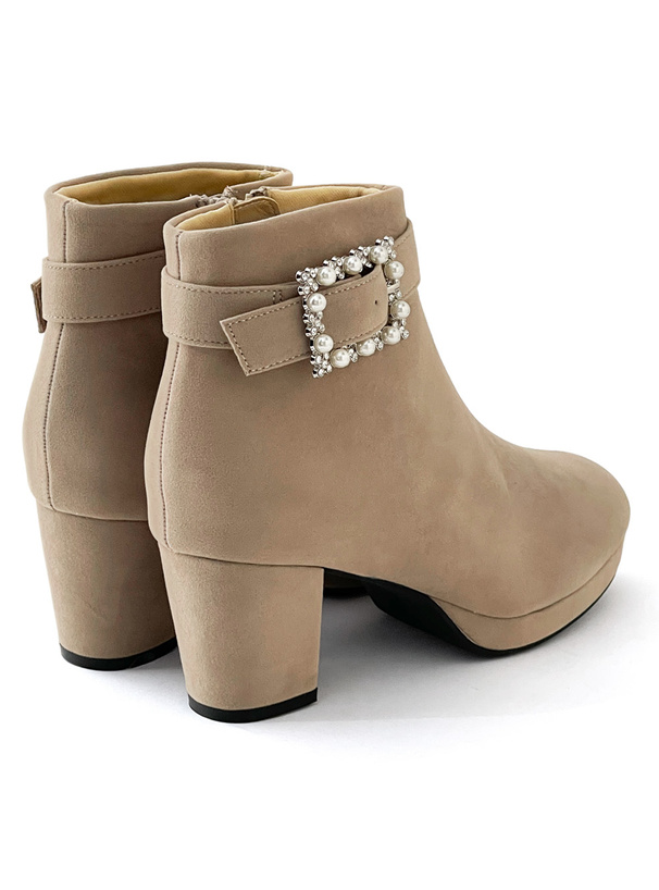 パールビジューバックルスエードショートブーツ