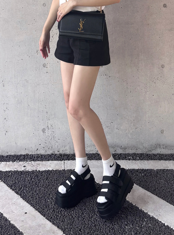 厚底ベルトスポーツサンダル
