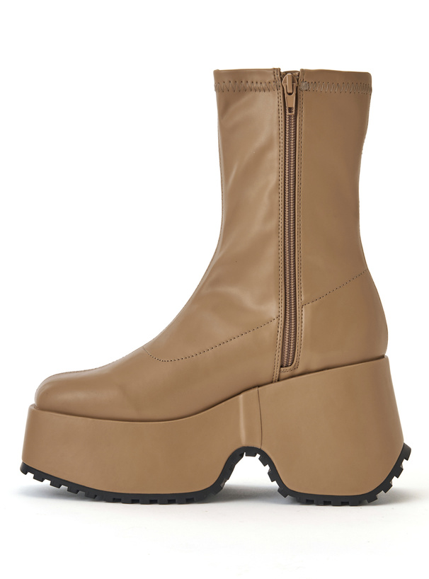 厚底レザーミドルブーツ