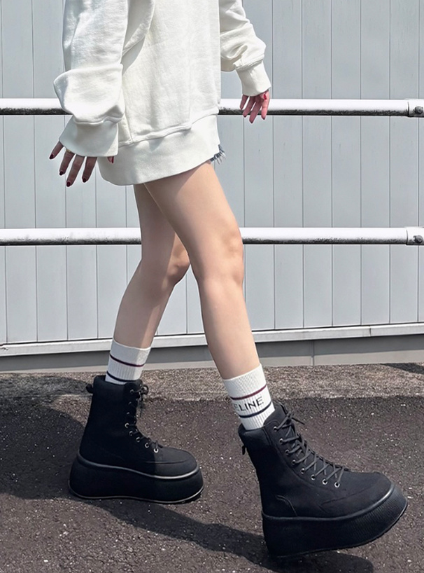 厚底レースアップショートブーツ
