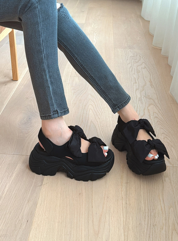 ダブルリボン厚底スポーツサンダル