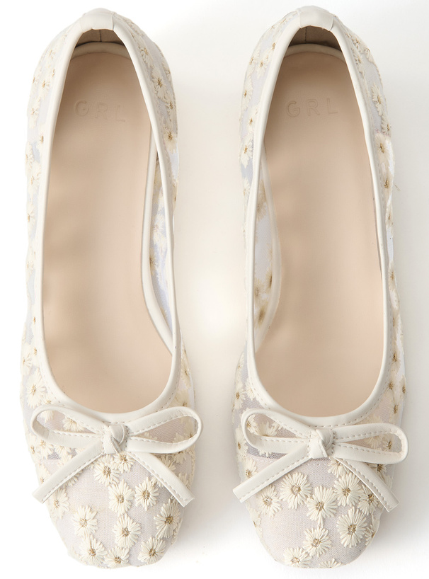 フラワー刺繍メッシュパンプス