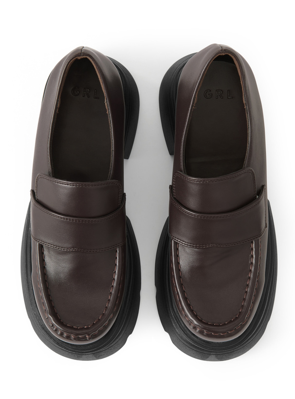 レザー厚底ローファー