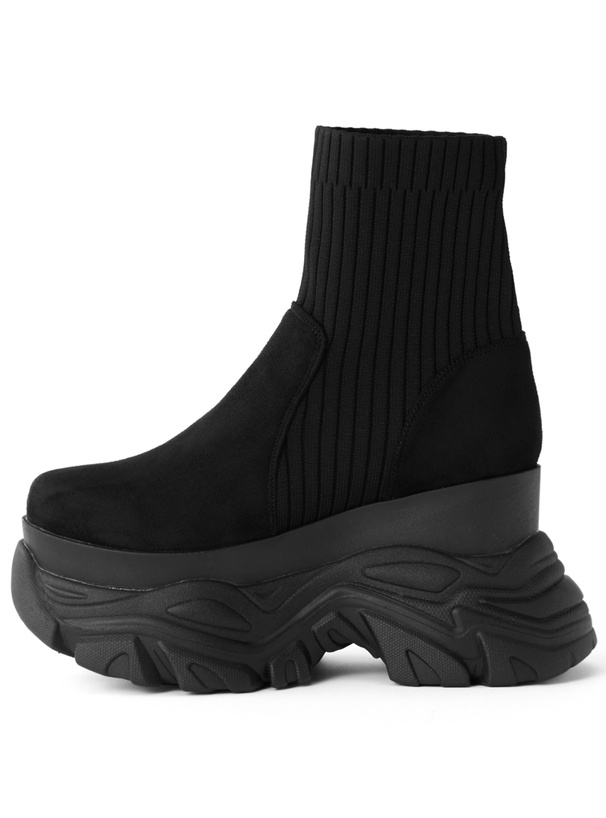 厚底スニーカーソックスブーツ