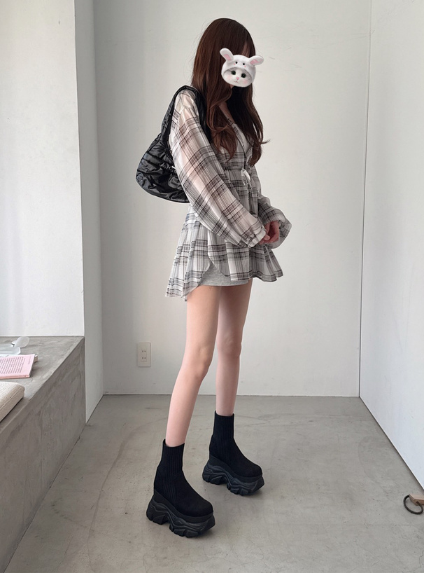 厚底スニーカーソックスブーツ