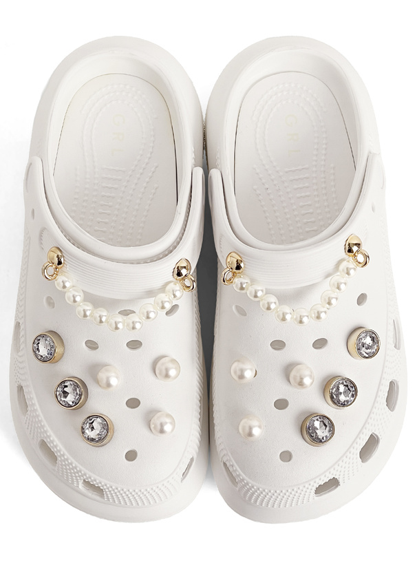 チャーム付き厚底クロッグサンダル