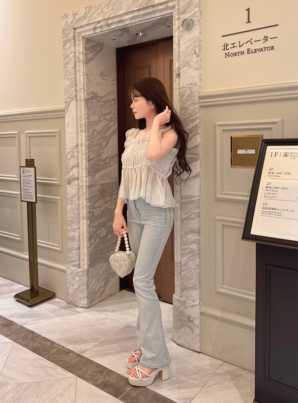 厚底ヒールストラップサンダル
