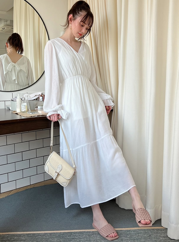 レザー編みデザインスクエアトゥサンダル