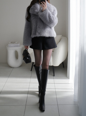 タックショートパンツ