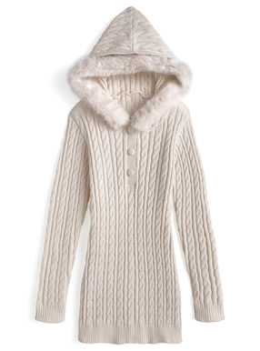 ファー付きフードケーブル編みニットワンピース