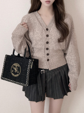 Vネックラグランニットカーディガン