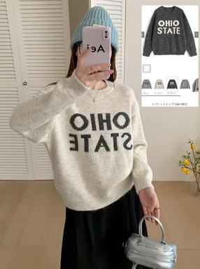 ロゴニットトップス