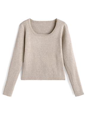 サムホール付きニットトップス