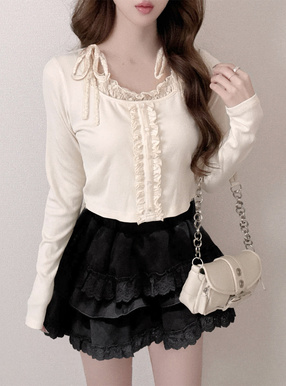 レースレイヤード風フリルトップス