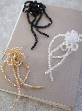 ビーズフラワーピアス