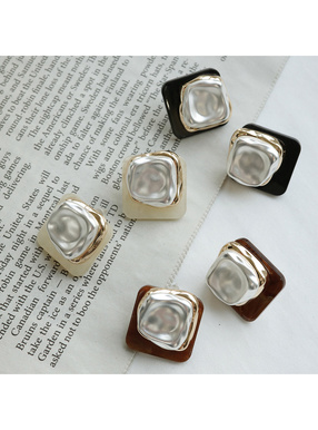 異素材スクエアピアス