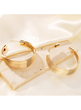 ボリュームフープピアス