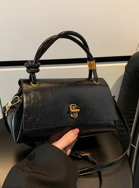 2Wayツイストワンハンドルフラップバッグ