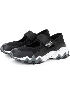 Aぇ! group着用 FILA　ストラップスニーカー