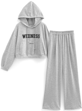 ロゴパーカー×ワイドパンツセットアップ