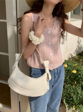 リボンラウンドレザーショルダーバッグ