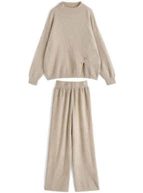 スリットトップス×ワイドパンツニットセットアップ