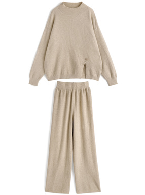 スリットトップス×ワイドパンツニットセットアップ