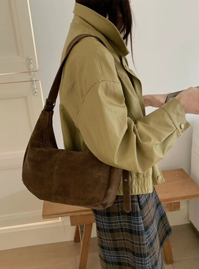 レザーラウンドショルダーバッグ