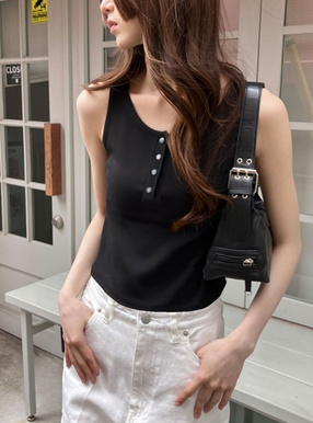 カップ付きヘンリーネック タンクトップ