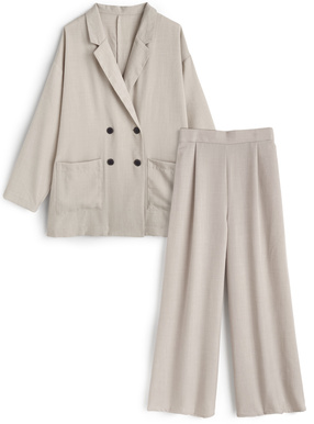 テーラードジャケット×ワイドパンツセットアップ