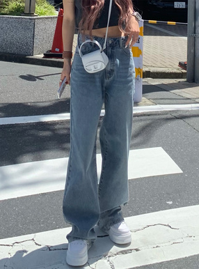 ストレートワイドデニムパンツ